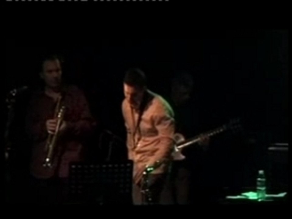 3. Encore une heure - la scene