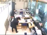 EPIC ROBBER-POLICE DOUBLE FAIL- World's lousiest bank robbery and arrest took place in China