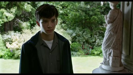 Tim Burton -Miss Peregrine's Home for Peculiar Children