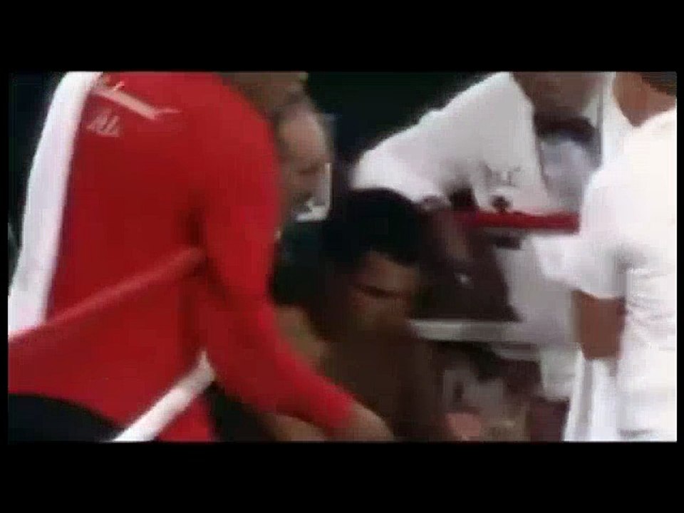 Larry Holmes crying after beating Muhammad Ali  Legendary Boxing Matches