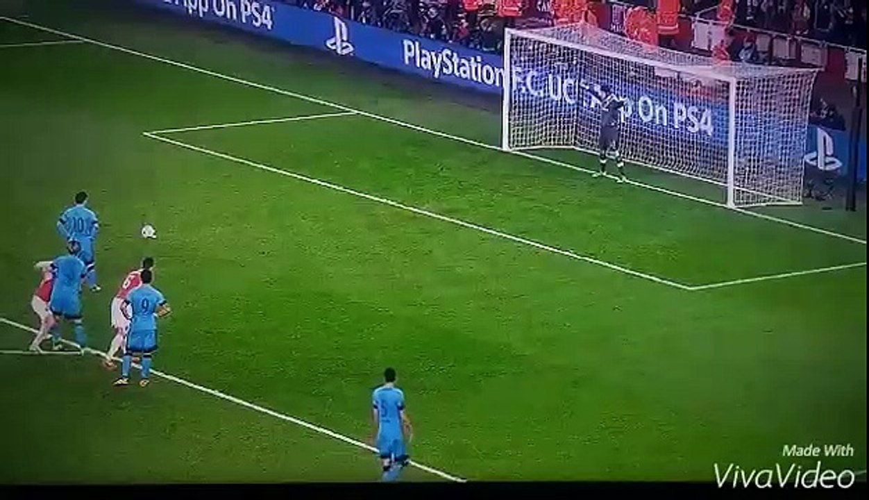 Lionel Messi penalty Arsenal Vs Barcelona (0 2) 1/8 Finale [23/02/2016]