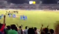 سٹیڈیم میں انڈین ٹیم کی تاریخی بے عزتی - Funny Indian Match