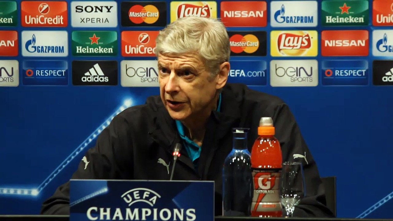 8es - Wenger : "Iniesta, un des plus grands joueurs formé par Barcelone"