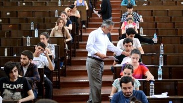 YGS'de Soru Kitapçığı Fotoğrafı Paylaşan Adayın Sınavı İptal Edildi