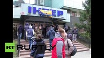 Kiew: „Kreml-Propaganda“ - Anhänger des rechtsradikalen Asow-Batallions belagern TV-Sender