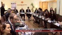 Manjani sulmon serish gjyqtarët - News, Lajme - Vizion Plus