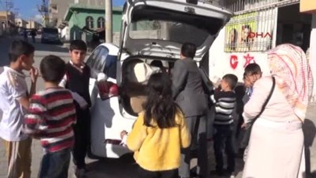 Silopi - Turizimcilerden Silopi?deki Terör Mağduru Öğrencilere Kitap Yardımı