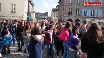 Lamballe. Un flashmob dans le cadre du festival Pas Sages