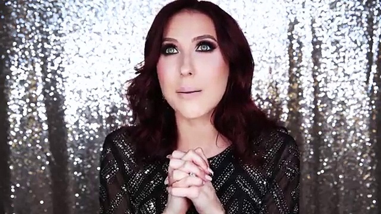 Classic Silver Neutral Smokey Eye   Jaclyn Hill
