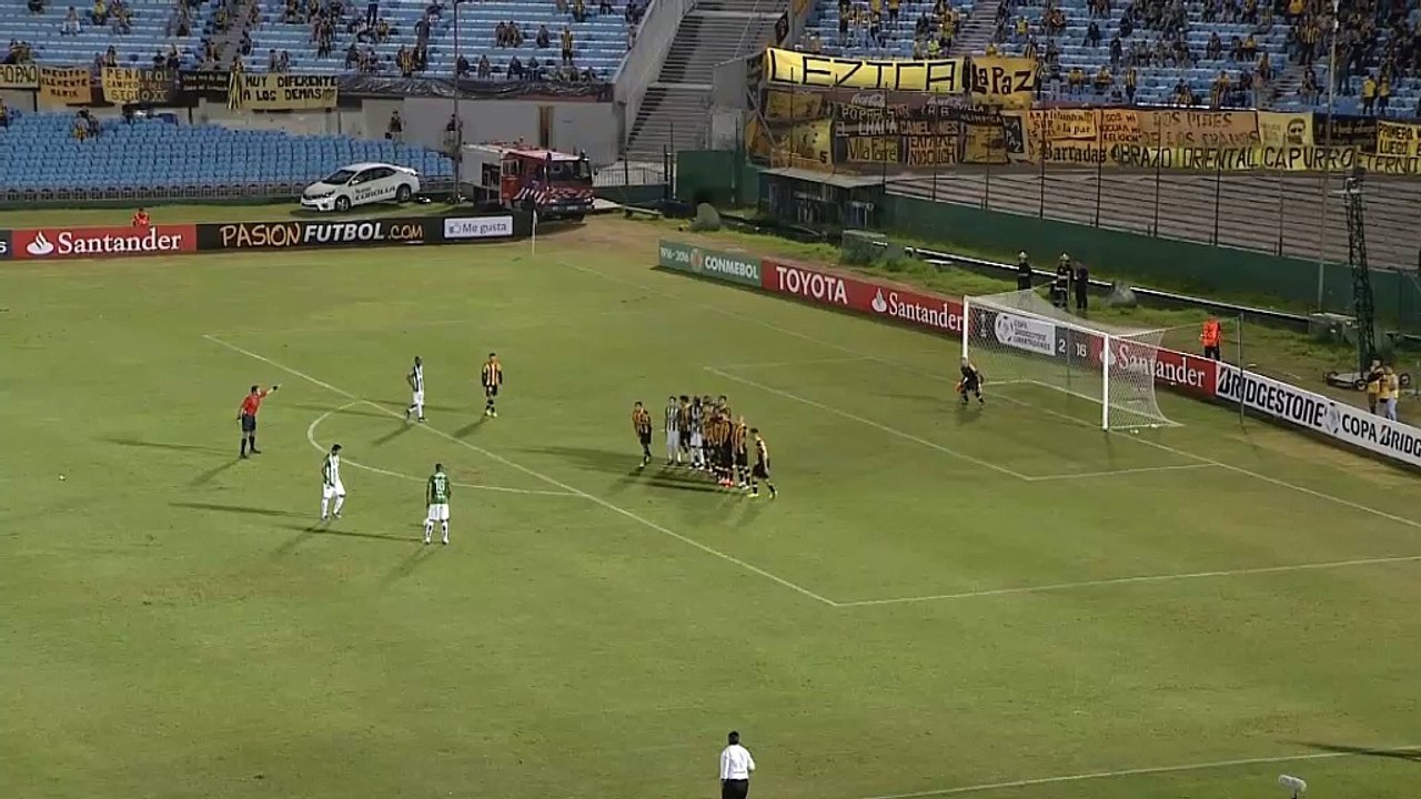 Libertadores - Le sublime coup franc de Bocanegra