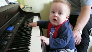 Frankie the Piano Playing Baby 6 Months Old!