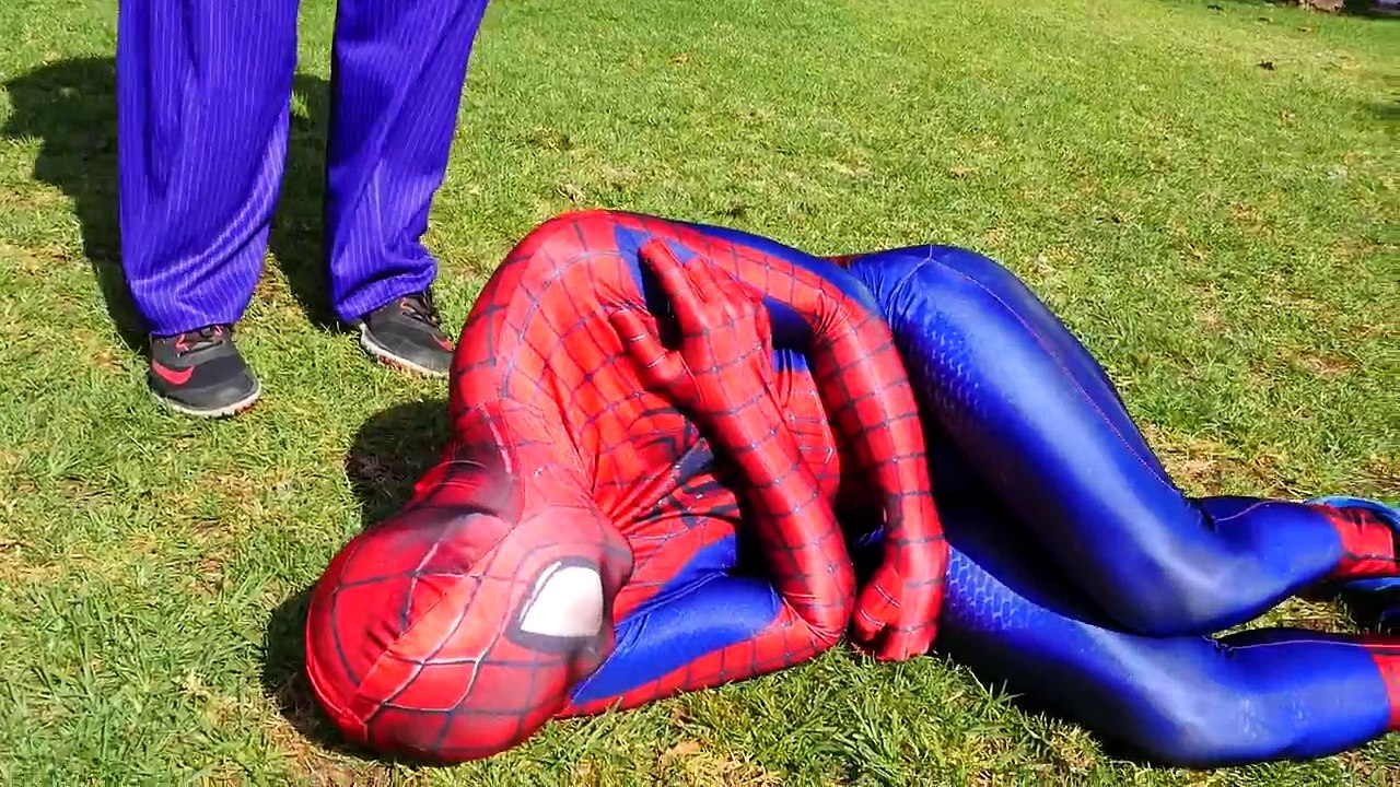 Spiderman vs joker vs frozen elsa vs pink spidergirl - Fun Superhero Movie In Real Life