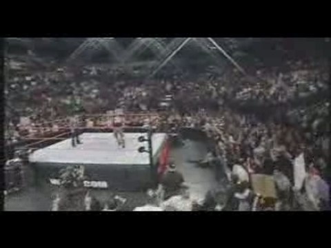 WWE - Stone Cold returns to RAW December 2003