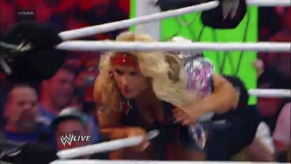 Raw - Eve vs. Beth Phoenix - WWE Divas Championship Match