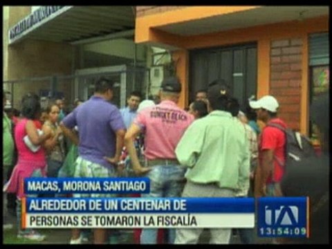 Un grupo de personas se tomó la Fiscalía de Macas