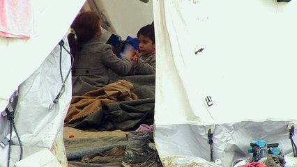 Réfugiés et migrants toujours dans l'incertitude à Idomeni