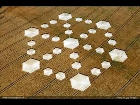 Les plus beaux crop circles anglais de 2005 au 10/05/2007...