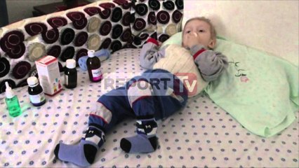 Report TV - Jeta e fëmijës 3 vjeçar në dorë të fatit, familja s’ka mundësi ta kurojë