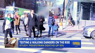 Texting and Walking Leads to Spike in Pedestrian Deaths