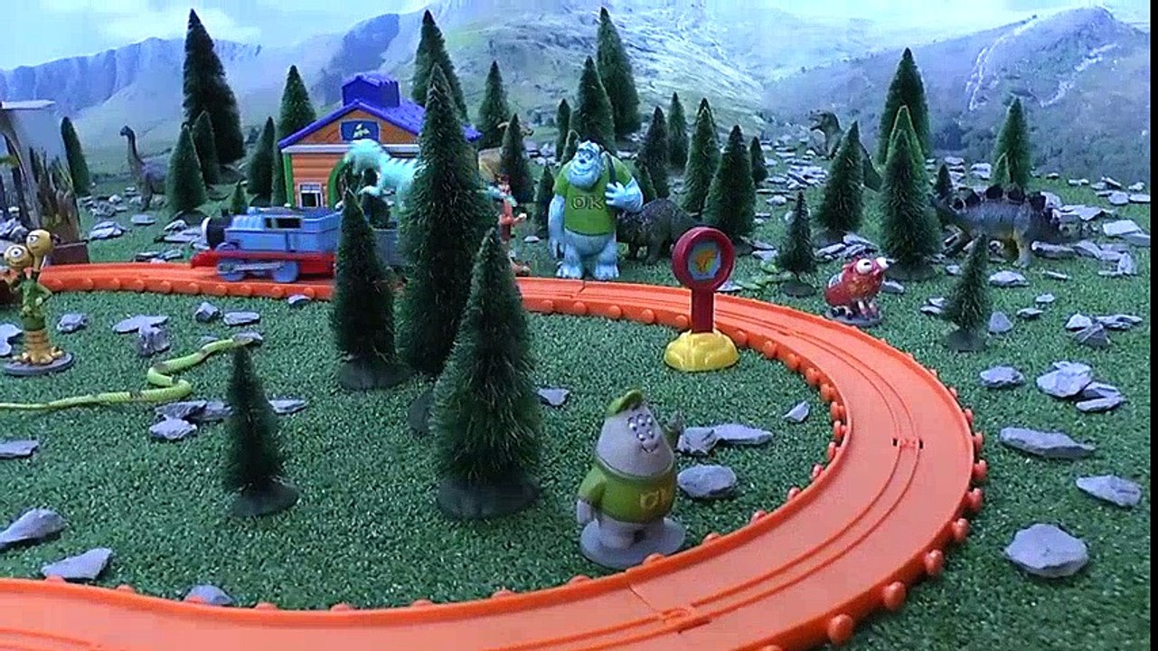 Funny Thomas & Friends Bloopers Accidents Dinosaurs Tom and Jerry Monsters University Tom Moss  Tom And Jerry Cartoons