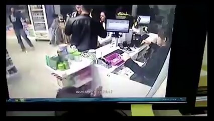 BOCA DE ZERO NOVE - Bandido é morto durante assalto.