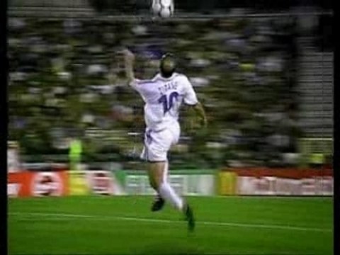 Nike Football - Joga Bonito - Ronaldinho vs zidane
