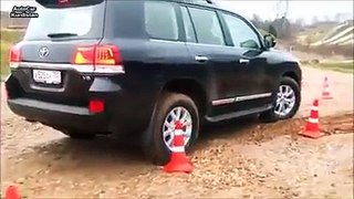 Difference between Land Cruiser V8 & Range Rover Off-Road Test