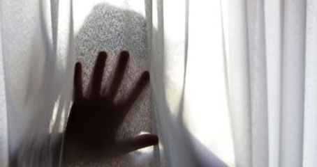 Küçük Kız "Amcam Pantolonumu İndirdi" Dedi, Babası İnanmadı, Hakim Affetmedi