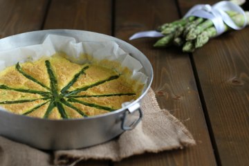 Frittata soffice con asparagi al forno