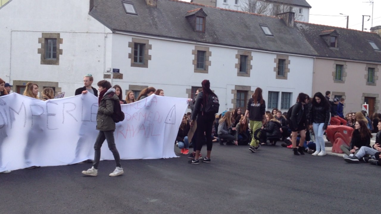 200 lycéens dans la rue contre la loi Travail