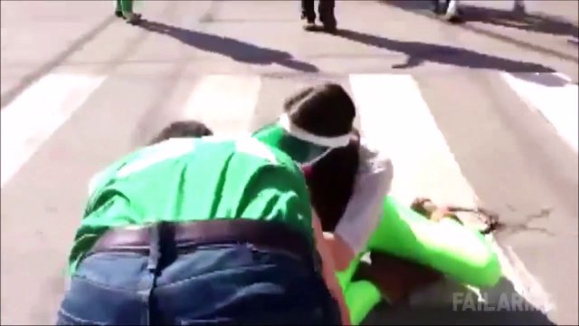 Compilation de Fails de gars bourrés. Et ca fait mal