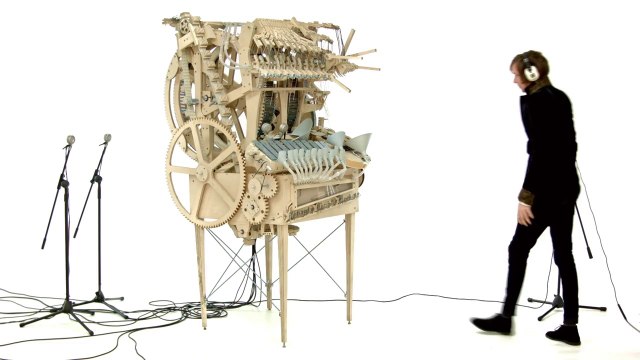 Wintergatan - Marble Machine (music instrument using 2000 marbles)
