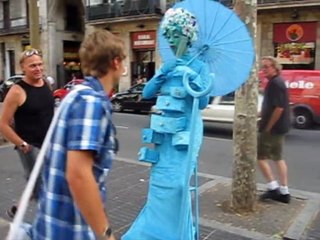 Amazing Human Statues of La Rambla in Barcelona