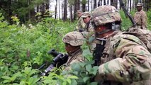 Airborne Infantry Soldiers Squad Live Fire Tactics