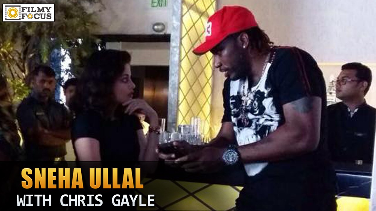 Actress Sneha Ullal With West Indies Cricketer Chris Gayle - Filmyfocus.com