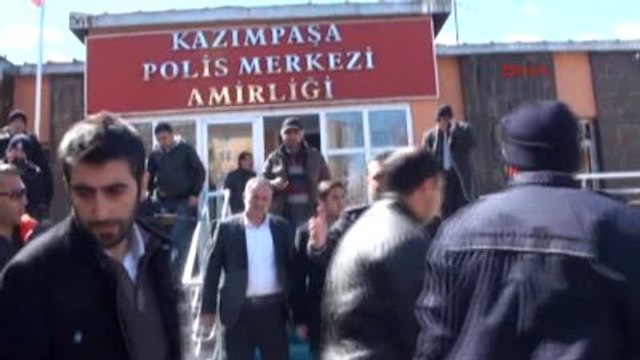 Kars Dbp Eş Genel Başkanı Kamuran Yüksek, İfadesinin Alınmasının Ardından Serbest Bırakıldı