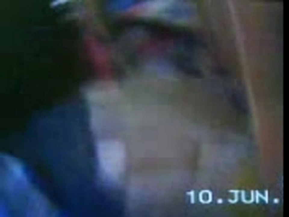 LA RAQUETTE A MOUSTIQUE QUI NIQUE