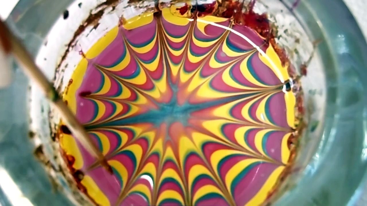 Psychedelic starburst water marble design