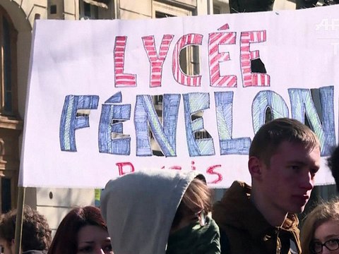 Loi Travail: facs fermées, lycées bloqués et des jeunes dans la rue