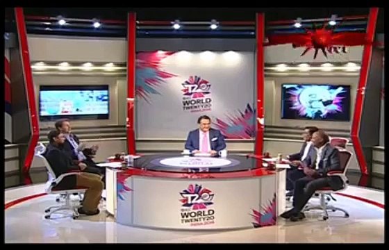 Singing is not allowed in my faith - Saqlain Mushtaq tells Anchor in front of Glenn Mcgrath and Brian Lara