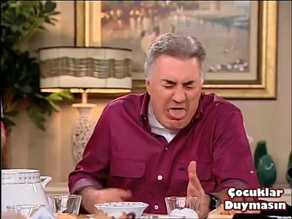 WWW.IZLEVIDEO.NET-ÇANAKKALE KAHRAMANLARI ANISINA SAYGIYLA...