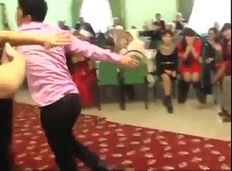 Танец-прикол на свадьбе Казахов