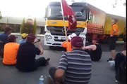 Schweppes Picket Line - Truck attempts to enter Asahi Facilty and is pushed back by workers