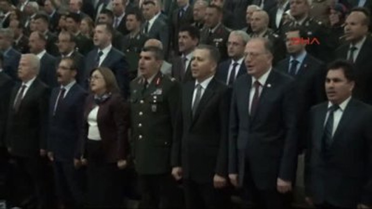 Gaziantep'te Şehit Yakını ve Gazilere 'Devlet Övünç Madalyası' Verildi