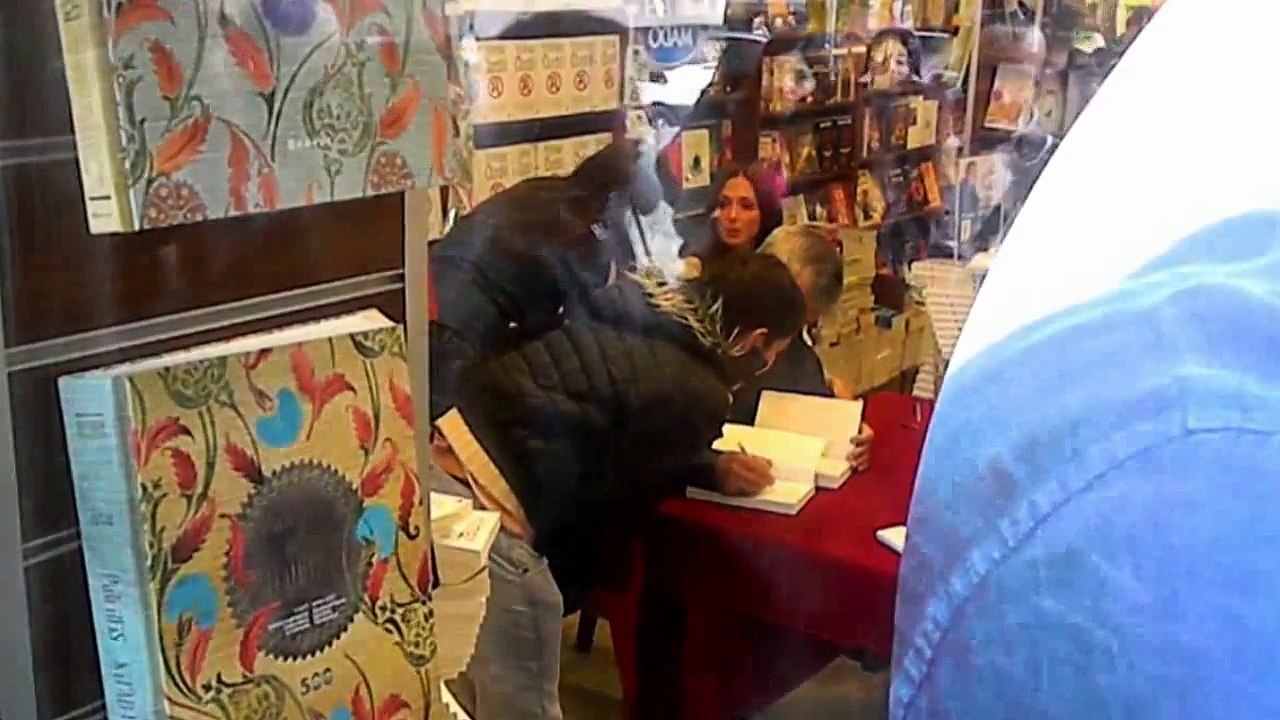 YILMAZ ÖZDİL BU, BORU DEĞİL.! D&R Suadiye İmza Günü