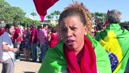 Manifestantes pró-governo apoiam nomeação de Lula