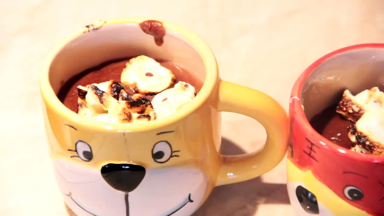 ГОРЯЧИЙ ШОКОЛАД С ЗЕФИРОМ - HOT CHOCOLATE