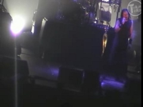 KoRn - Freak On A Leash (Live @t Grenoble 05-06-2007)