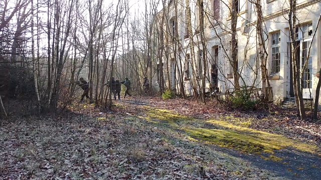 Doische: entraînement des Chasseurs Ardennais 1