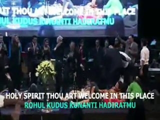 Benny Hinn - Fire Falling in Surabaya